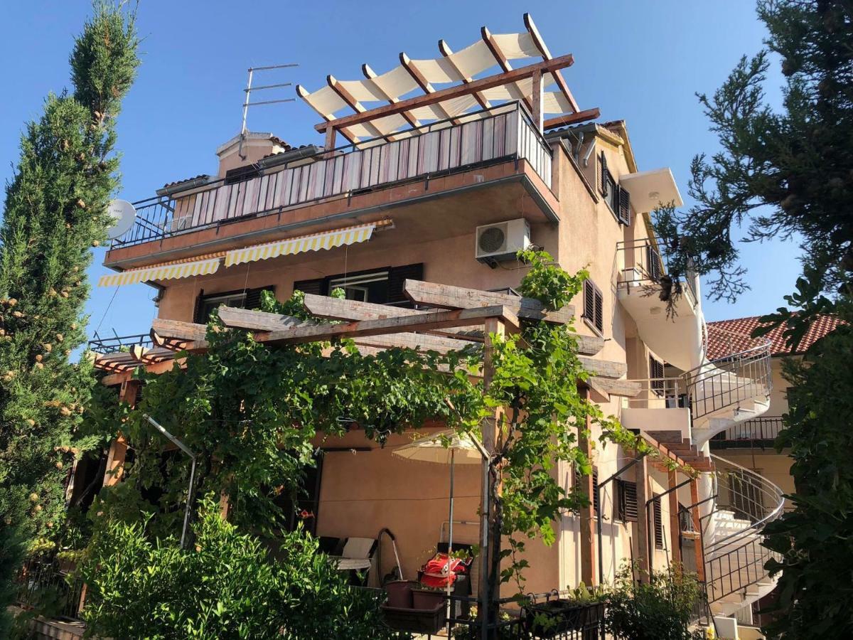 Apartments Anka I Kresimir Срима Екстер'єр фото